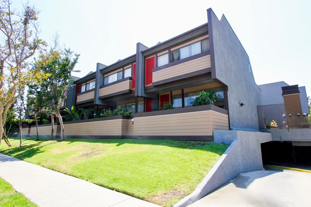 Hancock Park Condos For Sale